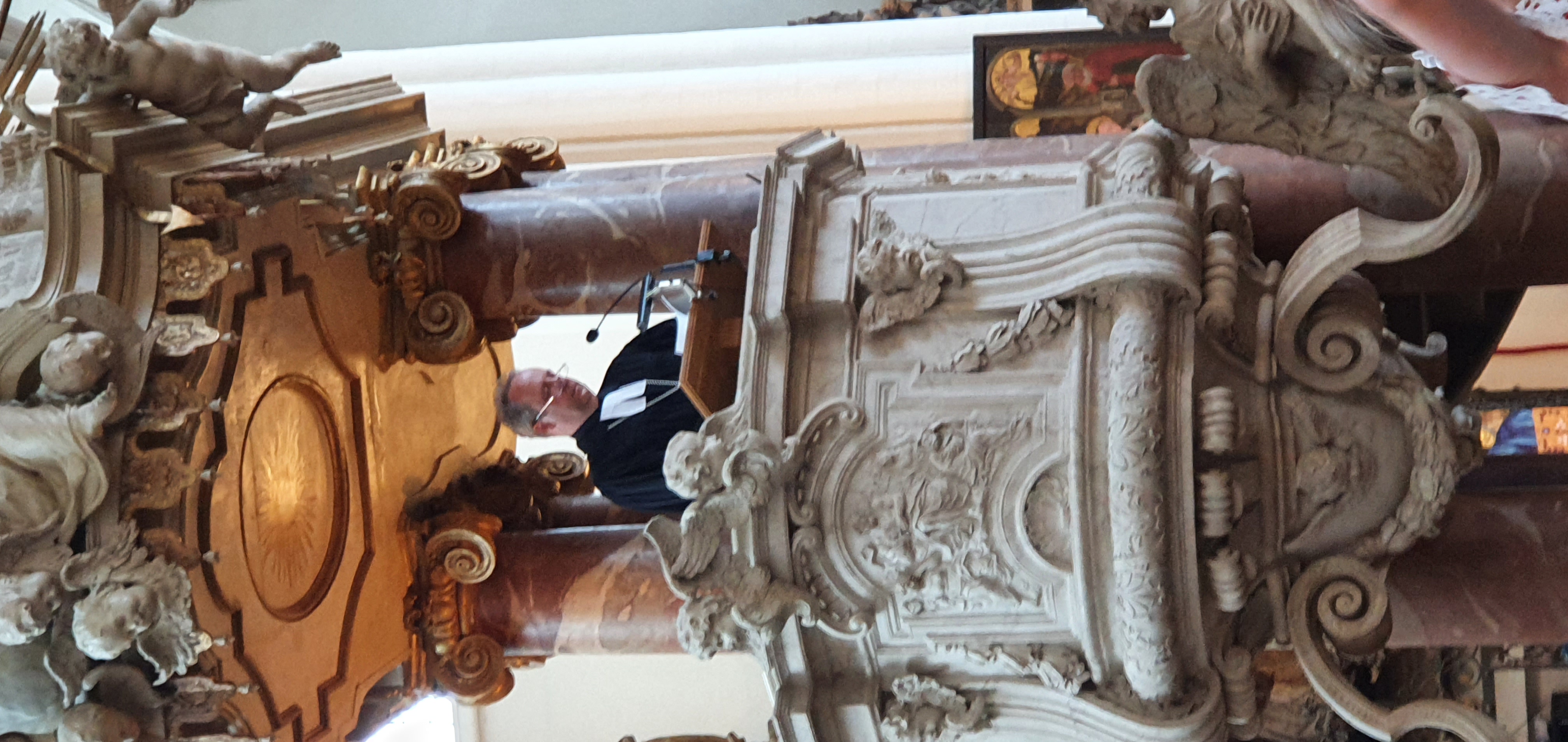 Bischof Stäblein predigt in St. Marienkirche (CSD-Gottesdienst).